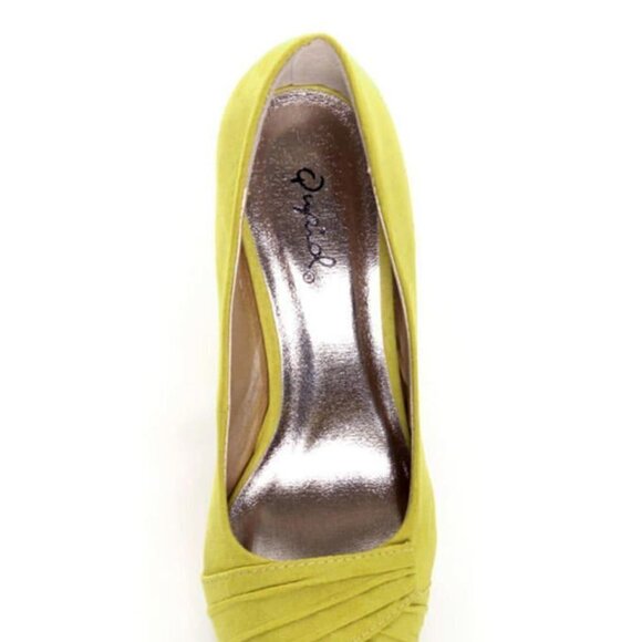 Qupid Penelope 47 Yellow Suede Ruched Platform Pumps. sz 6.5 - Picture 4 of 11
